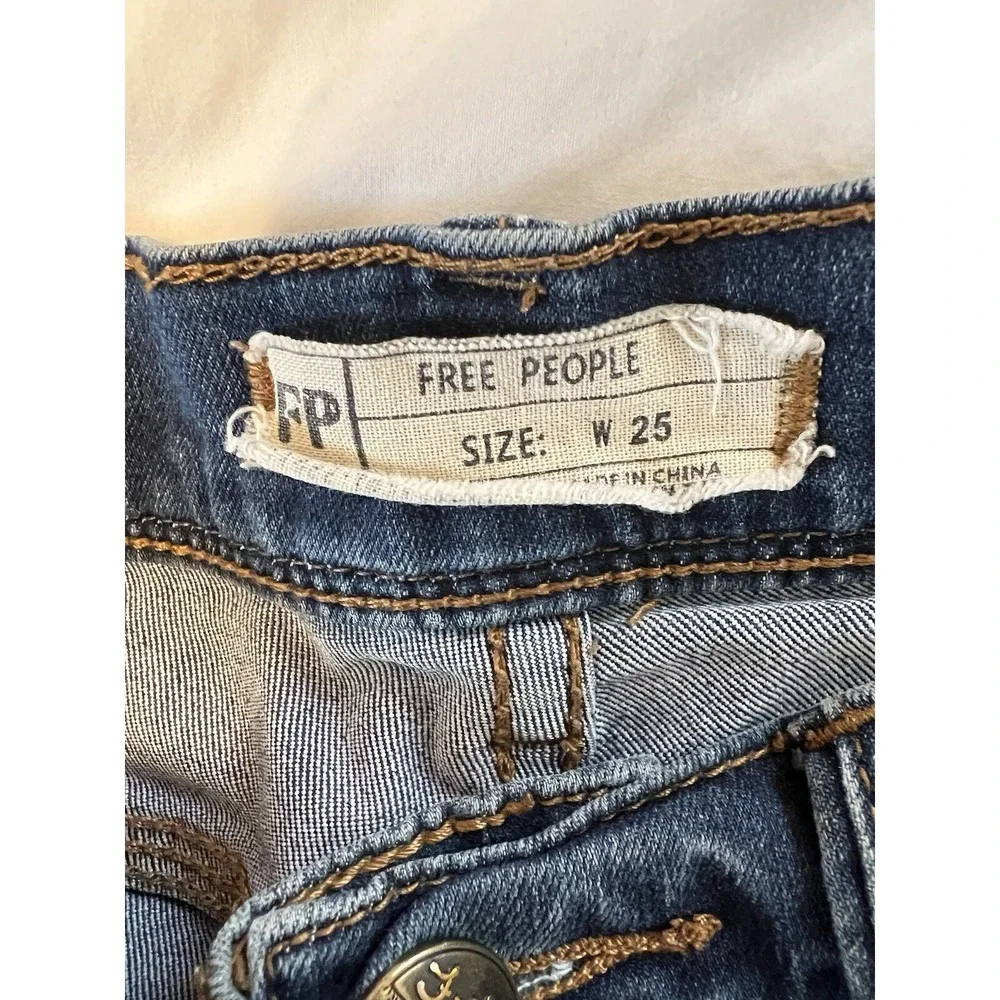 Free People Women's Blue Low Rise Skinny Leg Stretch Jegging Jeans Size 25‎